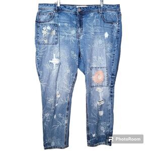 Cato Size 22W Boho Floral Embroidered Blue Distressed Straight-Leg Ankle Jeans